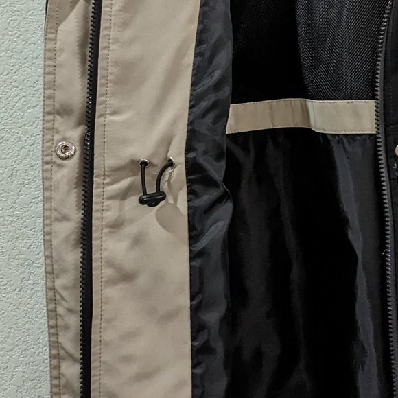 Liz Claiborne Black & Beige Lined Raincoat w/Removable Hood (LP) - Picture 4 of 11